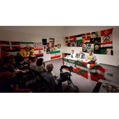 Asiron permite una charla en Pamplona con fotos de terroristas y mensajes de muerte a Israel y EE UU